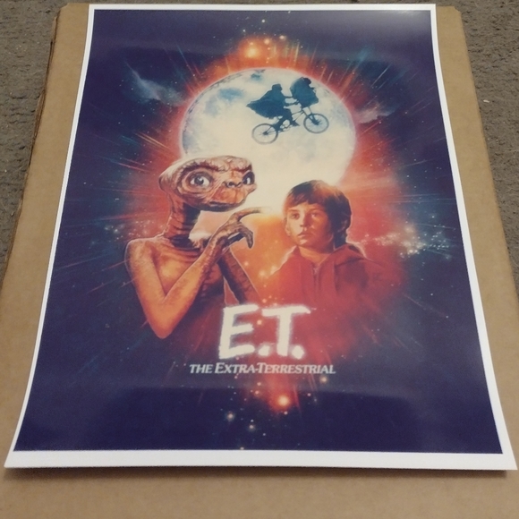 E.T. ULTRA PREMIUM GLOSSY 8.5x11 MOVIE COLOR ART WALL/LOCKER REPRINT POSTER - Picture 8 of 8